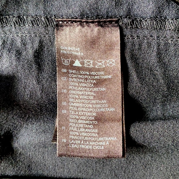 H&M Faux Leather Mini w/ Zippers | S 8 (Fit 2-4) - Picture 7 of 8